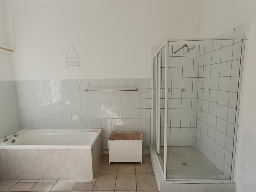 To Let 4 Bedroom Property for Rent in Lochnerhof Western Cape